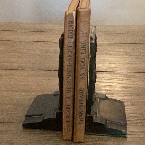 Antique books Shakespeare intro and notes by K Deighton Macmillan 1891 two books - Picture 10 of 15